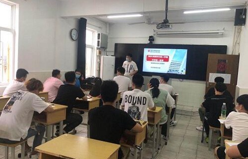南京公用事业技工学校图片