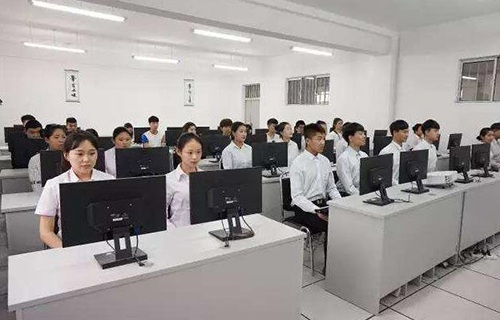 南京农垦技工学校图片