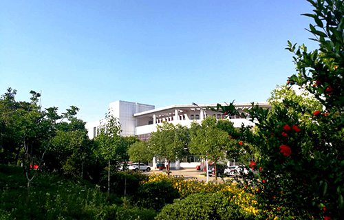 鞍钢集团鞍山矿业公司技工学校图片