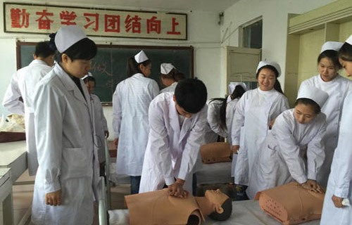 哈尔市卫生学校图片