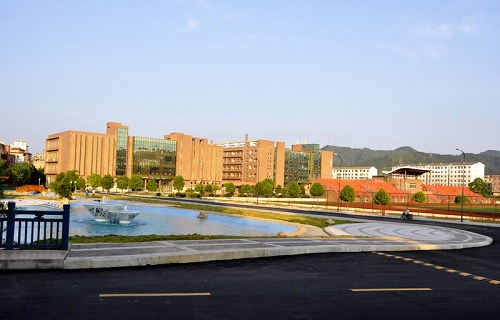 江西陶瓷工艺美术职业技术学院图片