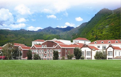 内蒙古经贸外语职业学院图片