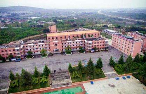 昆明会计学校