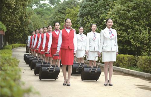 昆明航空乘务学校图片