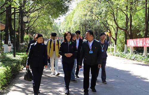 抚顺市财贸学校图片