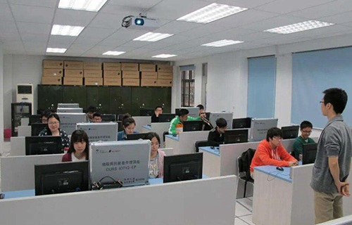 张家港市职业技术培训中心