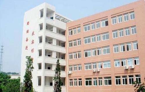 张家港市建筑技工学校图片