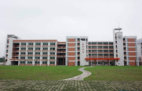 太仓市职业高级中学图片