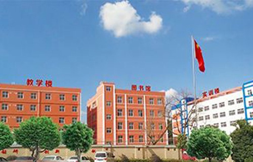 河池交通技工学校图片