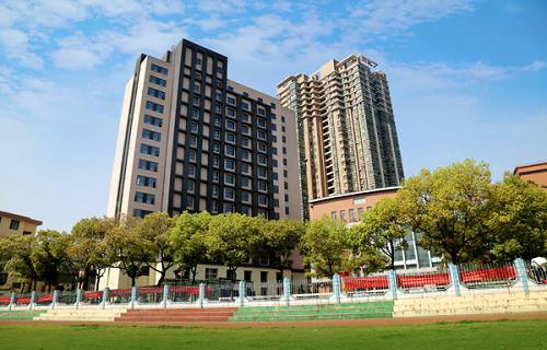 湖北青年职业学院图片