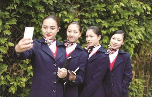 云南航空乘务学校图片