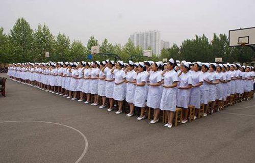 云南护理学校图片