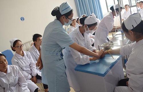 云南护士学校图片