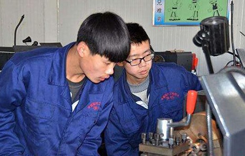龙州县农业机械技工学校图片