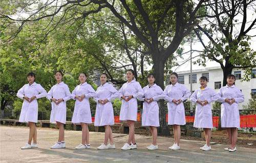 南京市医药中等专业学校图片