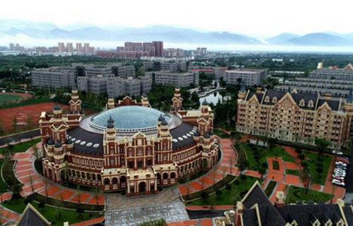 鹤庆县职业高级中学图片