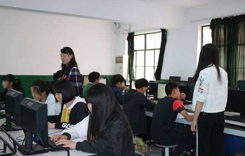 南京鼓楼中等专业学校图片
