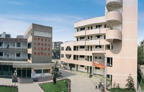 南涧彝族自治县职业高级中学图片