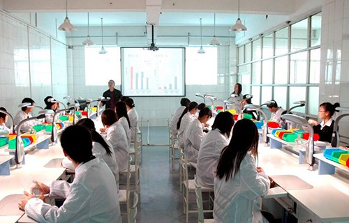 西安生物医药学院图片