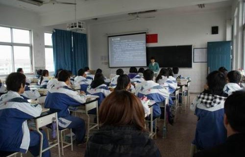 江苏吴江中等专业学校图片