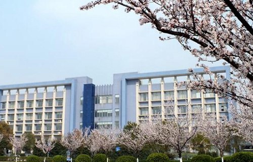 南京交通技师学院图片