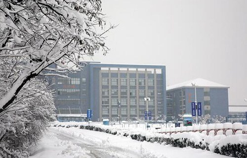 南京交通技师学院图片
