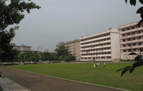 大理市总工会职工学校图片