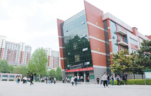 长垣烹饪职业技术学院图片
