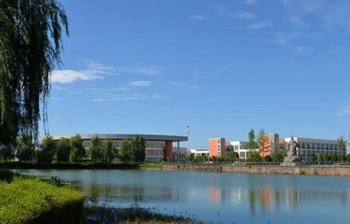 来宾市职业技术学校图片