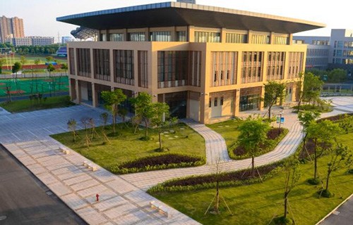 嘉善信息技术工程学校图片