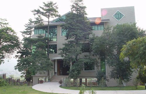 广东化工制药职业技术学院中专部图片