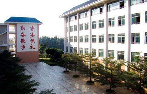 合阳县坊镇职业中学图片