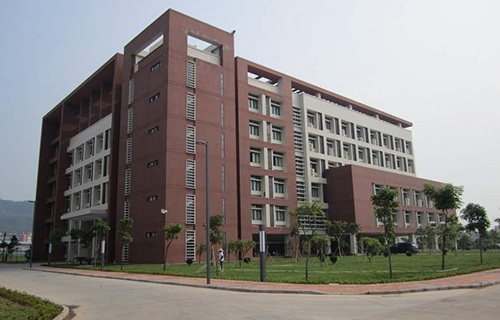 临渭区天厨技校图片