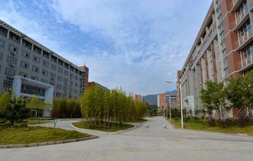 河池市机电工程学校图片
