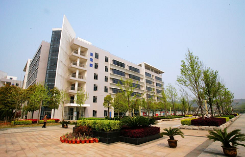 武汉市仪表电子学校图片