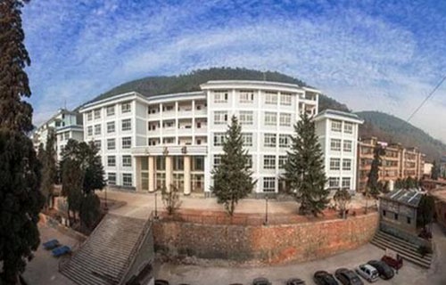 鲁甸县职业技术学校图片