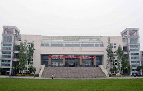 寻甸回族彝族自治县职业中学图片