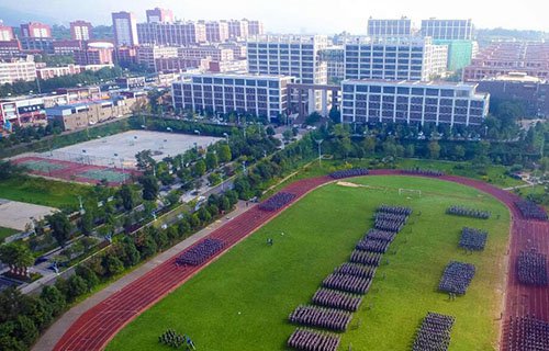云南省工程技术学校图片
