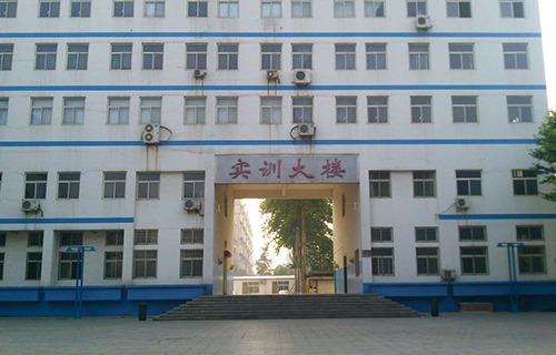 昆明市二商技工学校图片