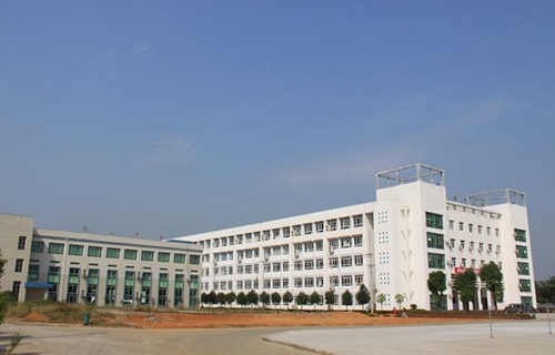 南宁市宏新职业技术学校图片