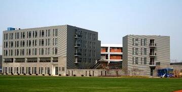 丽江市少年业余体育学校