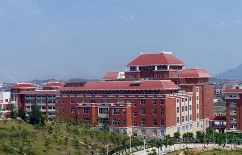 枣庄市劳动局技工学校图片