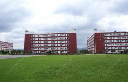 枣庄市冶金化工技工学校图片