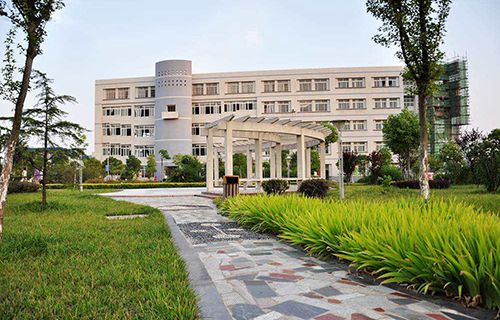 滕州市成人中等专业学校图片