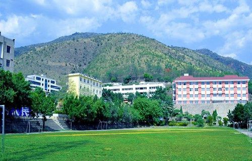 鹤岗市职业技术教育中心图片