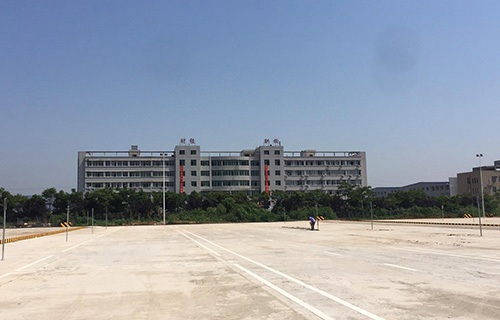 鹤岗市第二职业高级中学图片