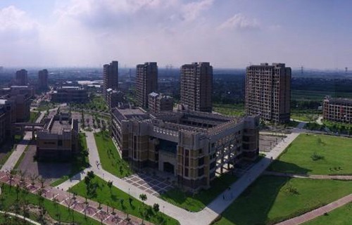 博尔塔拉职业技术学院图片