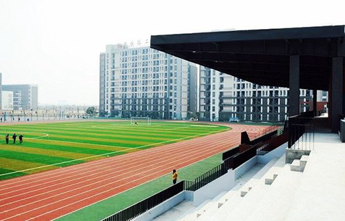 萝北县技工学校图片