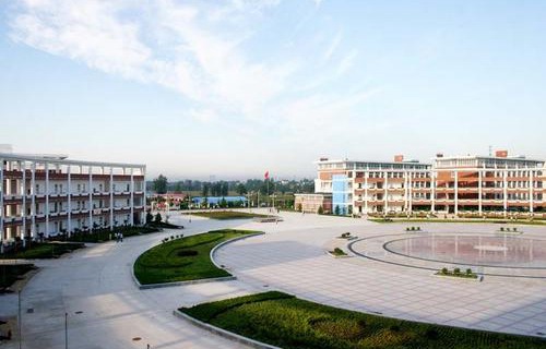克孜勒苏职业技术学院图片