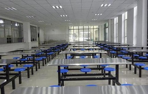 新疆兵团警官高等专科学校图片